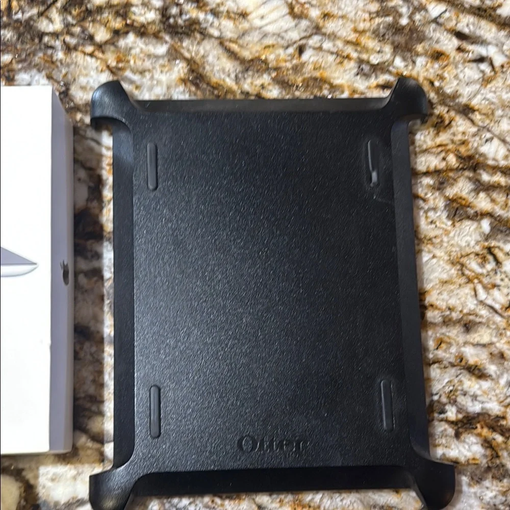 iPad 3rd generation with Otter Box Case Included